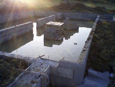 Piscine municipale de Thilouze. lol